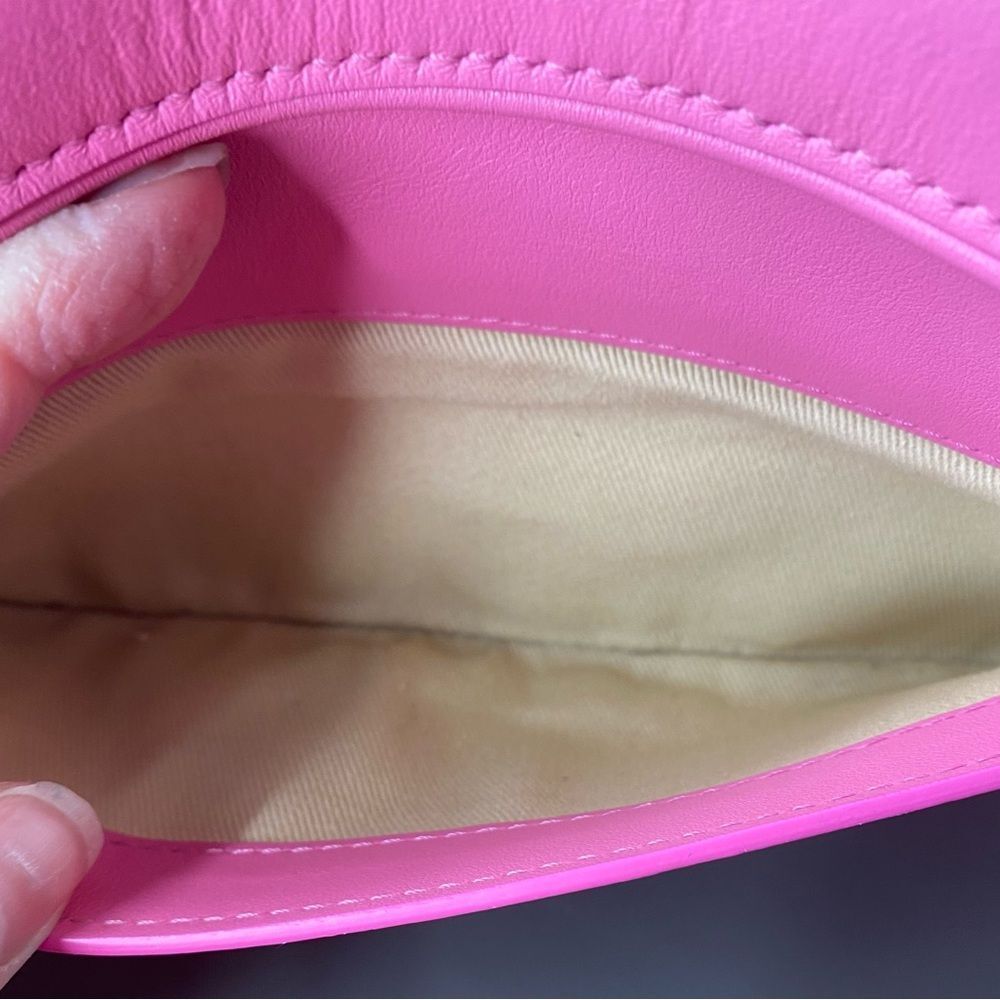 Jacquemus La Baneto Leather Crossbody Camera Bag - Picture 5 of 17